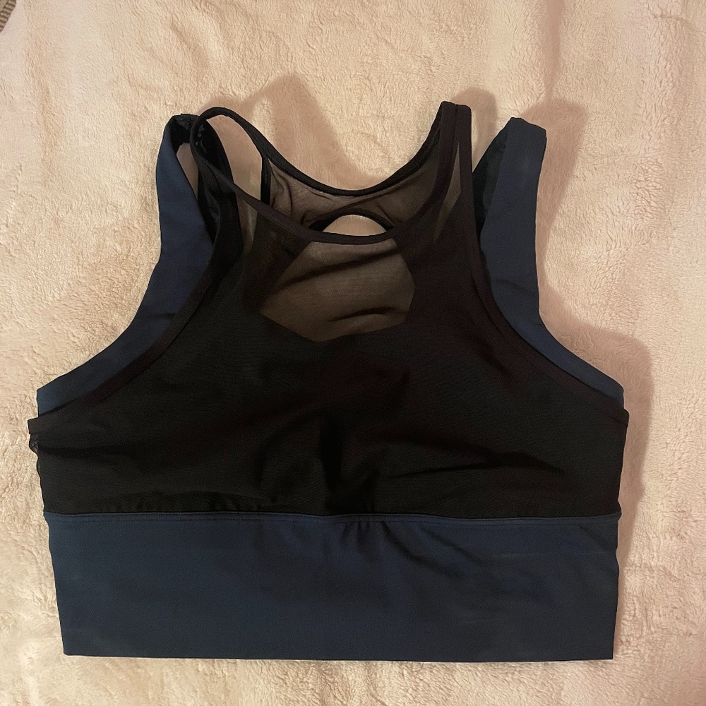 Lululemon high neck mesh sports bra